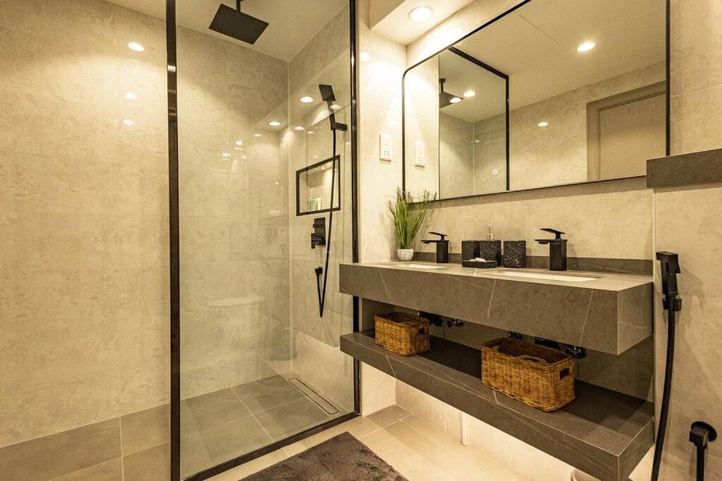 Luxury Bathroom Design in Dubai Marina