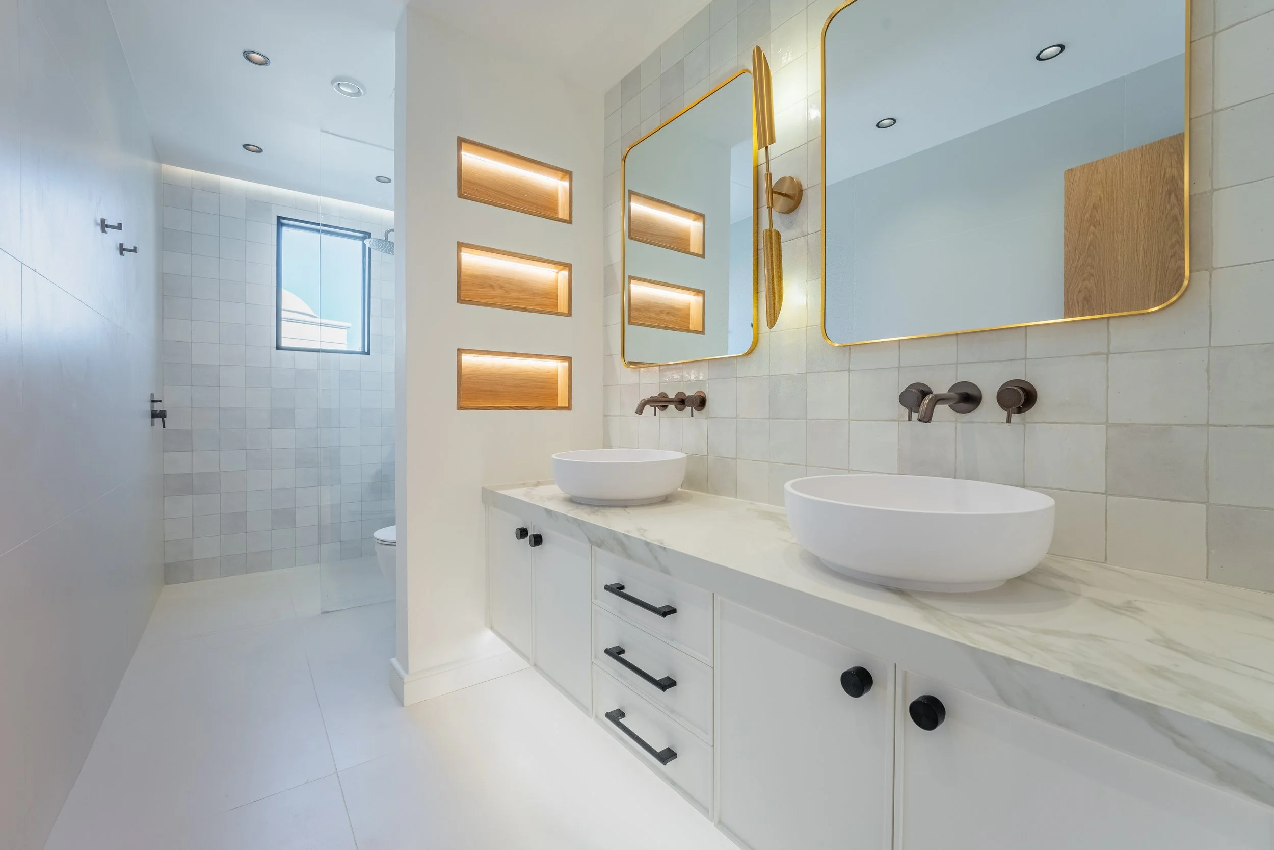 Luxury bathroom renovation Bluewaters Island