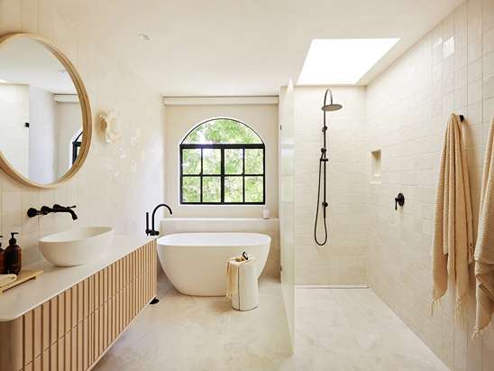 bathroom renovation in Jumeirah Bay